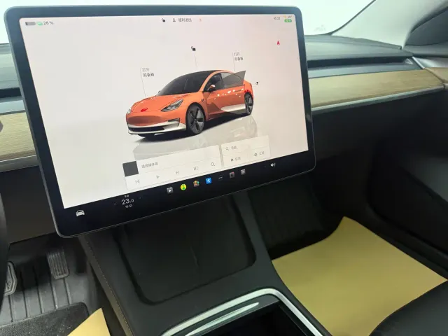 Tesla Model 3 — Фото автомобиля 13