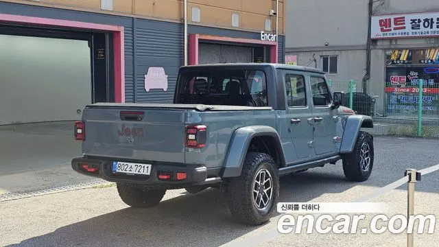 Jeep Gladiator JT — Фото автомобиля 2