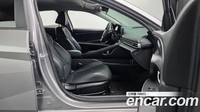 Hyundai Avante CN7 — Фото автомобиля 16