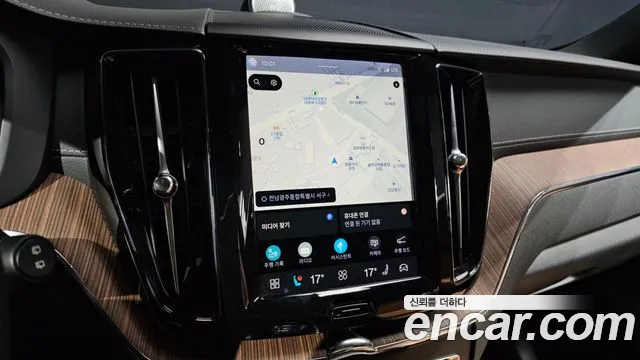 Volvo XC60 Generation 2 — Фото автомобиля 14