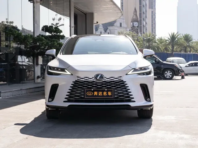 Lexus RX — Фото автомобиля 2
