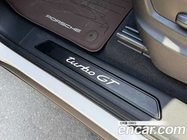 Porsche Cayenne — Фото автомобиля 12