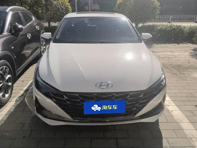 Hyundai Elantra — Фото автомобиля 2