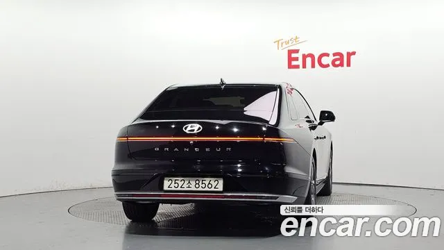 Hyundai Grandeur GN7 — Фото автомобиля 4