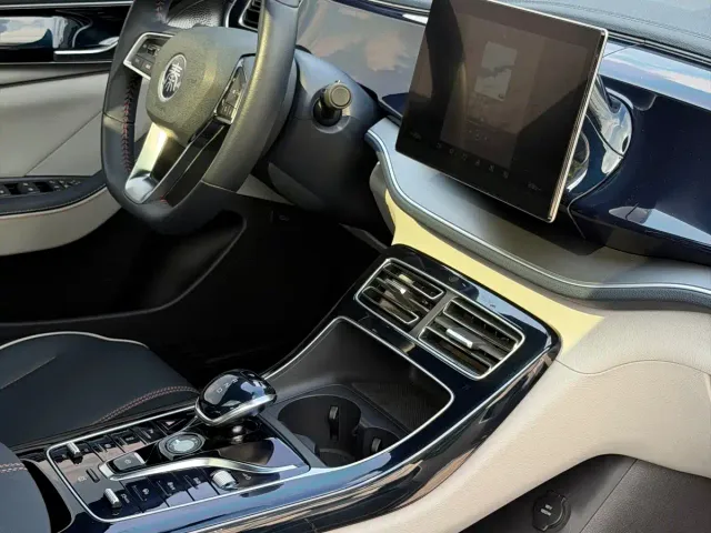 BYD Qin PLUS — Фото автомобиля 12