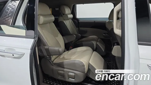 Kia Carnival 4th Gen — Фото автомобиля 18