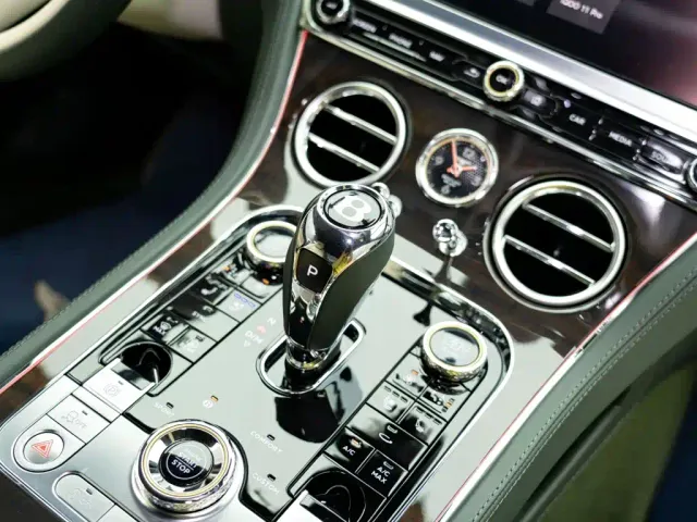Bentley Continental — Фото автомобиля 19