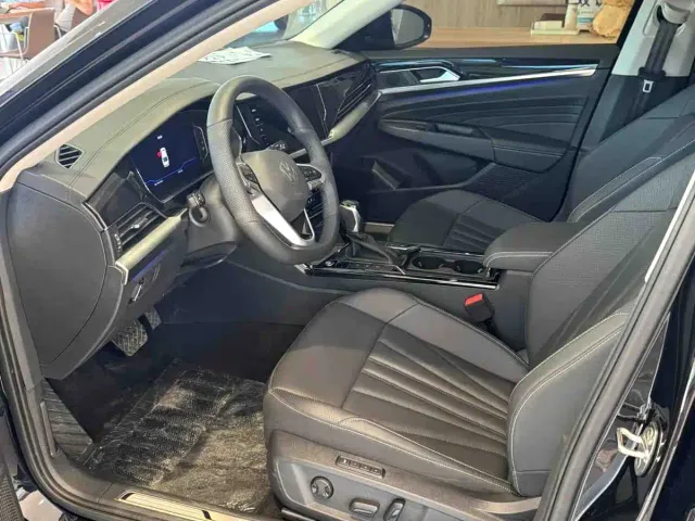 Volkswagen Passat — Фото автомобиля 5