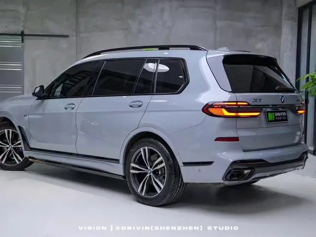 BMW X7 — Фото автомобиля 2