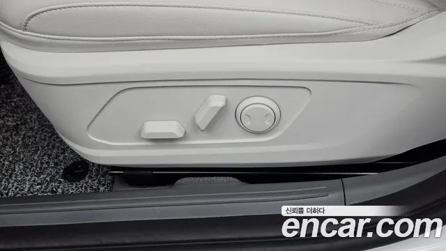 Hyundai Grandeur GN7 — Фото автомобиля 16