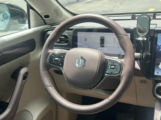 Leapmotor C11 — Фото автомобиля 17