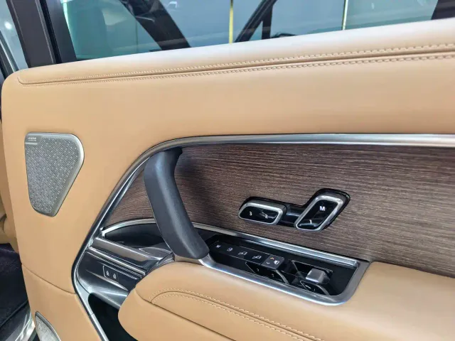 Land Rover Range Rover — Фото автомобиля 11