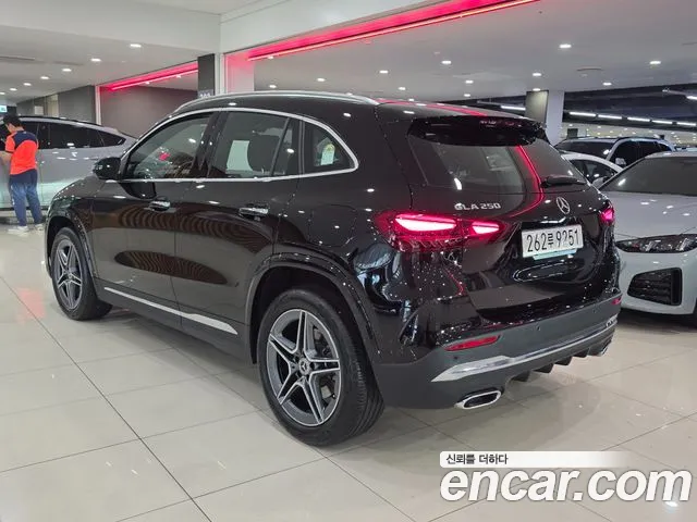 Mercedes-Benz GLA-Class — Фото автомобиля 2