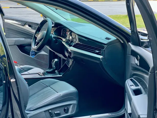 Volkswagen Passat — Фото автомобиля 12