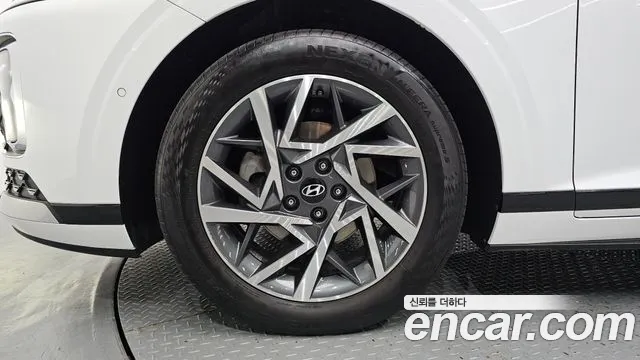 Hyundai Grandeur GN7 — Фото автомобиля 5
