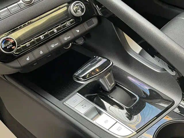 Hyundai Elantra — Фото автомобиля 9