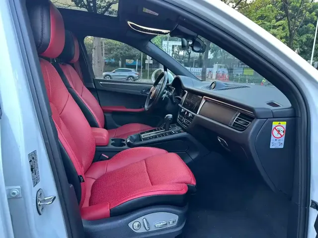 Porsche Macan — Фото автомобиля 10