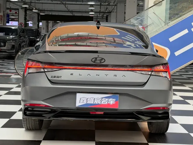 Hyundai Elantra — Фото автомобиля 17