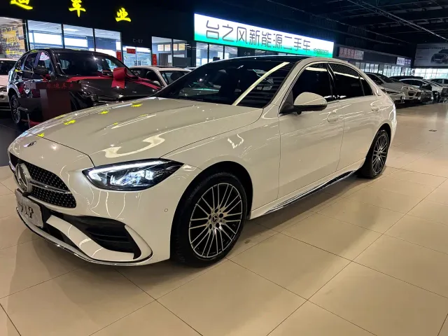 Mercedes-Benz C-Class — Фото автомобиля 4