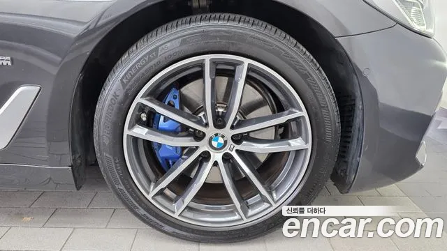 BMW 5 Series G30 — Фото автомобиля 6