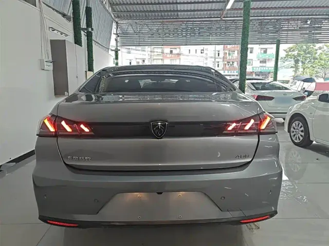 Peugeot 408 — Фото автомобиля 5