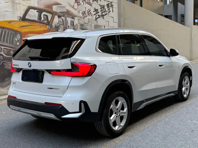 BMW X1 — Фото автомобиля 4