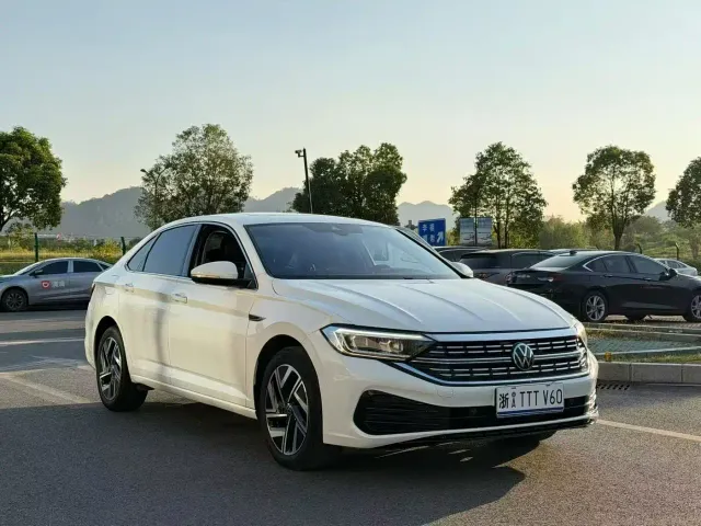 Volkswagen Sagitar — Фото автомобиля 3