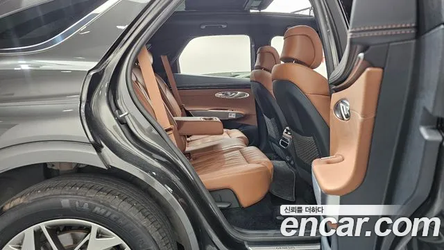 Genesis GV70 2.5T Бензин AWD — Фото автомобиля 9