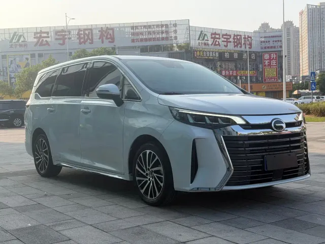 GAC Trumpchi M6 — Фото автомобиля 2
