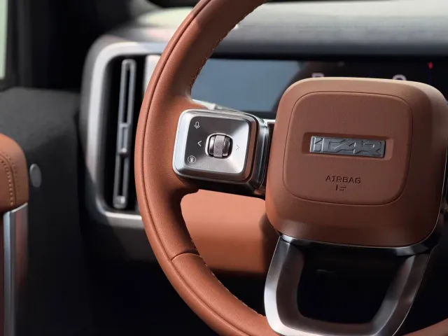 iCAR V27 — Фото автомобиля 16