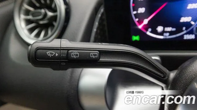 Mercedes-Benz GLB-Class — Фото автомобиля 18