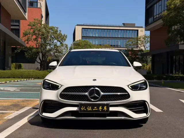 Mercedes-Benz C-Class — Фото автомобиля 2
