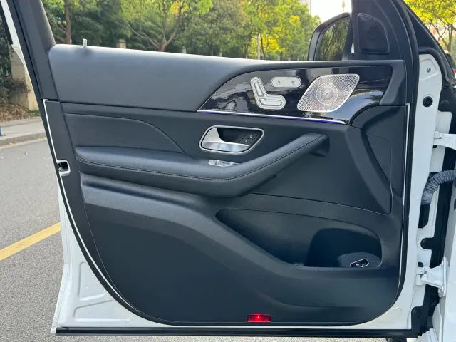 Mercedes-Benz GLE-Class — Фото автомобиля 14