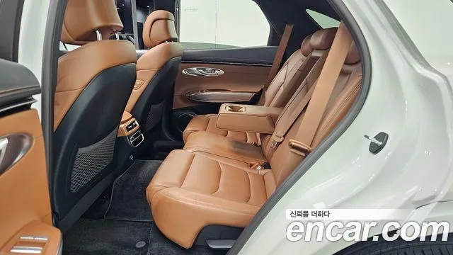 Genesis GV70 — Фото автомобиля 18