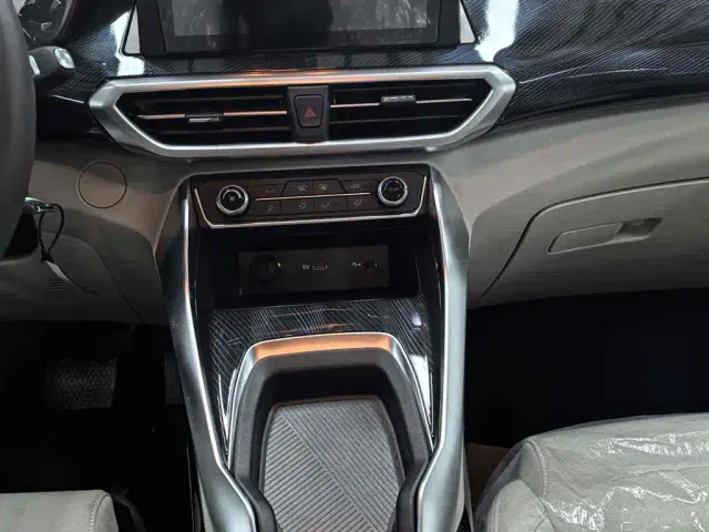 Maxus G50 — Фото автомобиля 14
