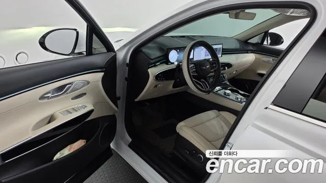 Genesis GV70 2.5T Бензин 2WD — Фото автомобиля 9
