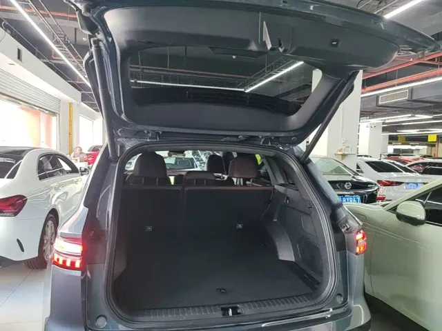 Geely Xingyue L — Фото автомобиля 12