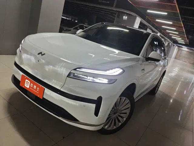 Фотография автомобиля — Onvo L90