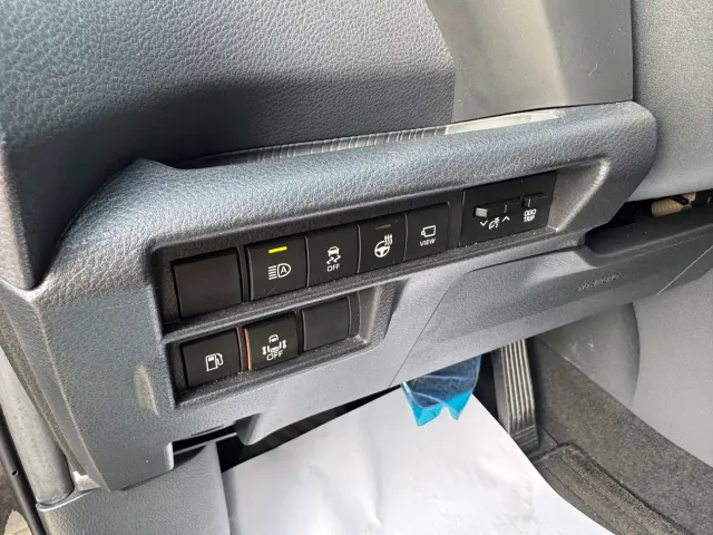 Toyota Granvia — Фото автомобиля 12