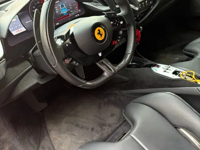 Ferrari SF90 — Фото автомобиля 7