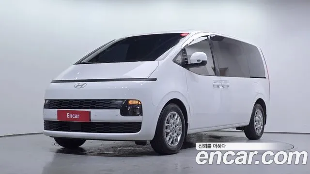 Фотография автомобиля — Hyundai Staria