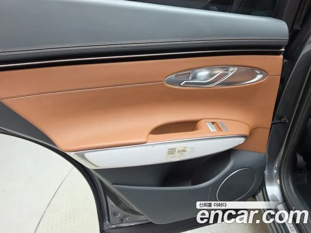 Genesis GV70 — Фото автомобиля 14