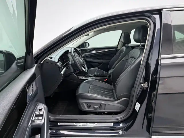 Volkswagen Passat — Фото автомобиля 12