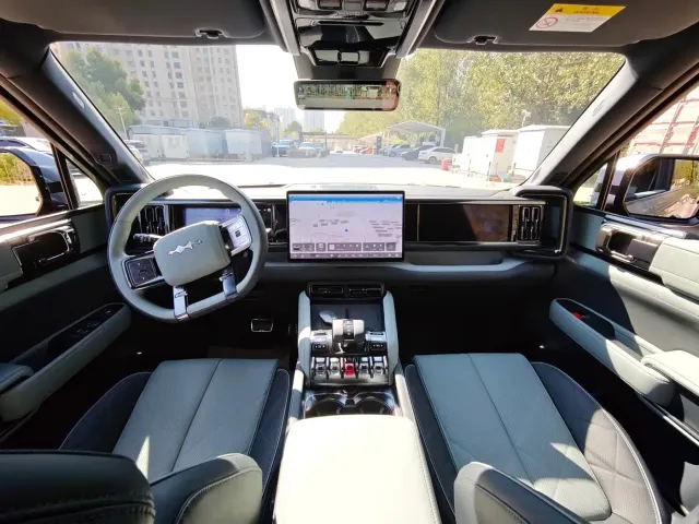 BYD FangChengBao Leopard 5 — Фото автомобиля 13