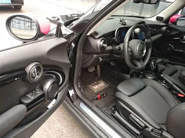 MINI Hatch — Фото автомобиля 15