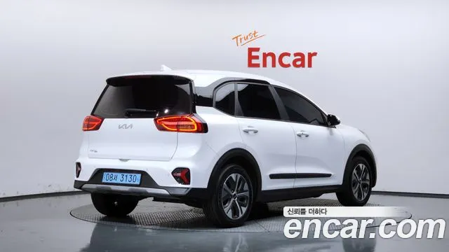 Kia Niro — Фото автомобиля 2