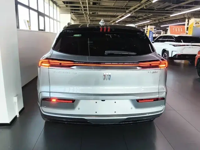 Buick E5 — Фото автомобиля 5