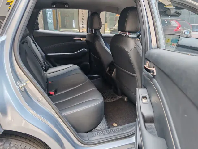 Baojun Yunhai — Фото автомобиля 11
