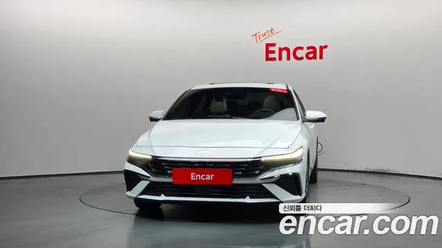 Hyundai Avante — Фото автомобиля 3