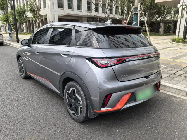 BYD Dolphin — Фото автомобиля 9